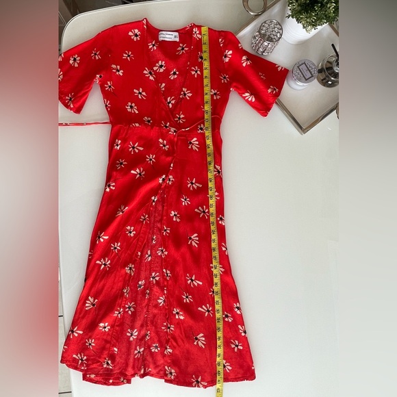 Anthropologie Faithfull the Brand Red Floral Midi Dress  wrap size xs - Picture 5 of 16